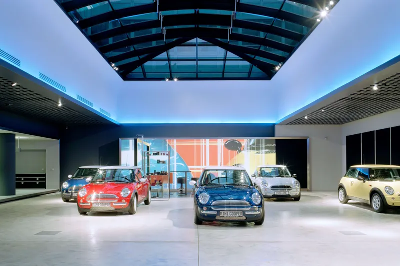 Gallery view of 4_bmw showroom